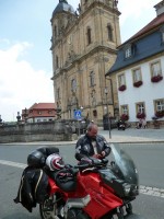 ... zu einer Basilika in der fränkischen Schweiz und erteilt Kulturunterricht