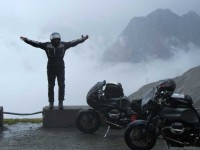 holger_stilfser.jpg (24.68 KiB) 3448 mal betrachtet ein verzweifelnder Holger bei der Auffahrt zum Stilfser Joch