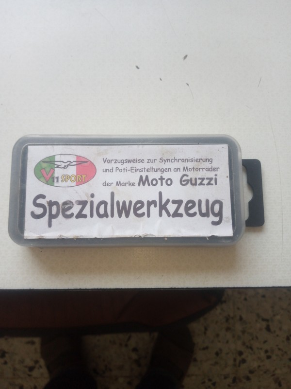 guzzi werkzeug 1.jpg