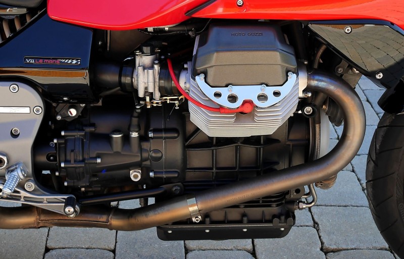 Moto-Guzzi_V11_Le-Mans_005-1.jpg
